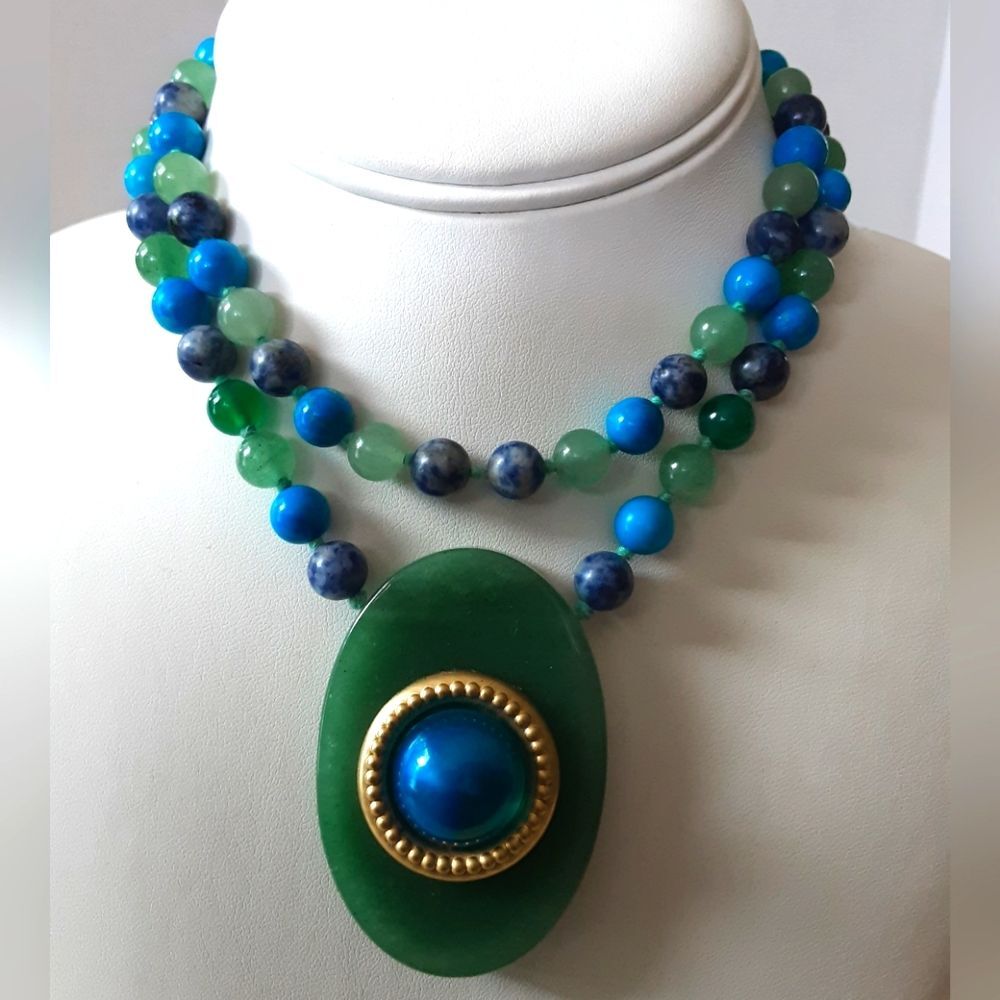 RARE Handmade Aventurine Large Oval Pendant Semi-Precious Beaded Necklace - Vtg